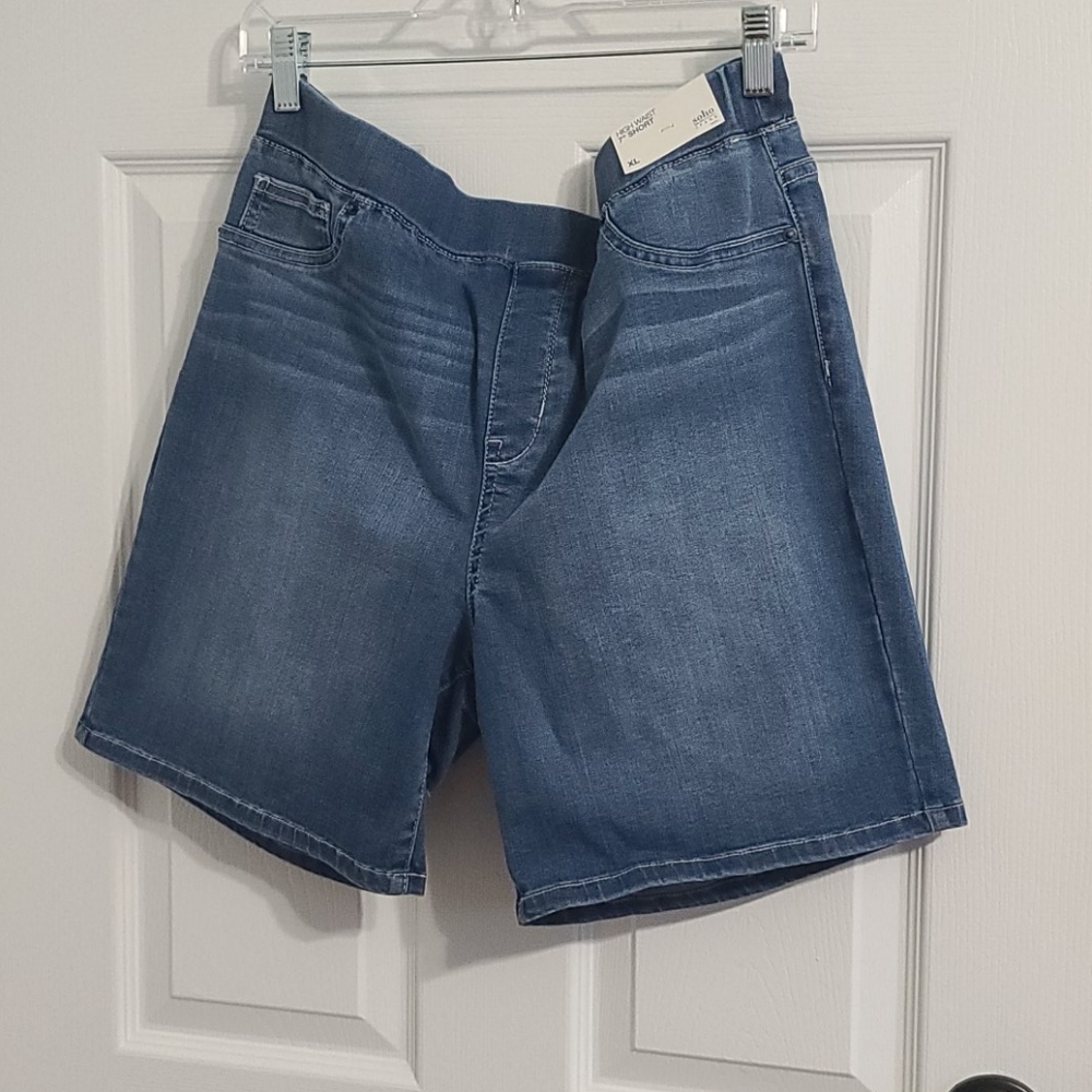 High Waist Pull-On Shorts